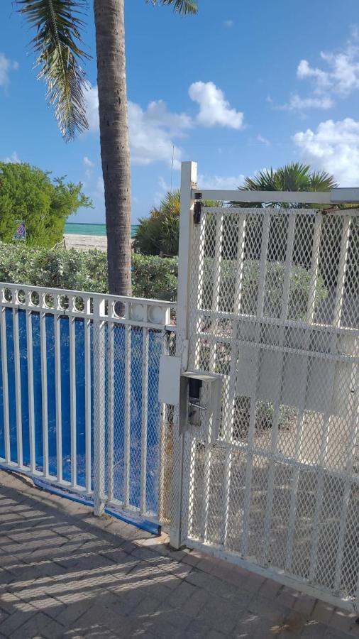 Sherry Frontenac Oceanfront Miami Beach Exterior foto