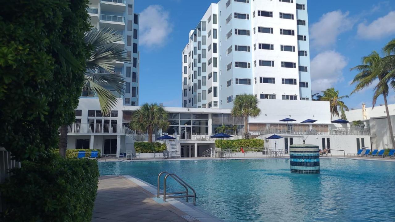 Sherry Frontenac Oceanfront Miami Beach Exterior foto