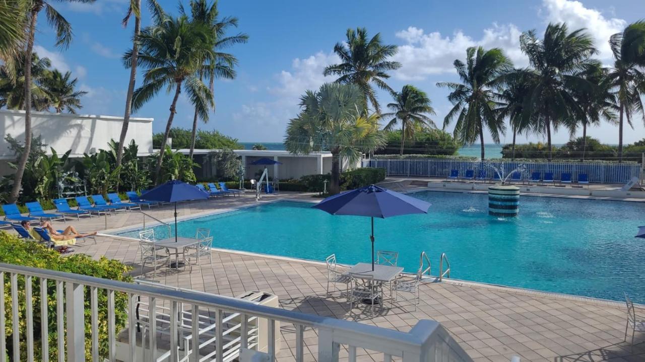 Sherry Frontenac Oceanfront Miami Beach Exterior foto