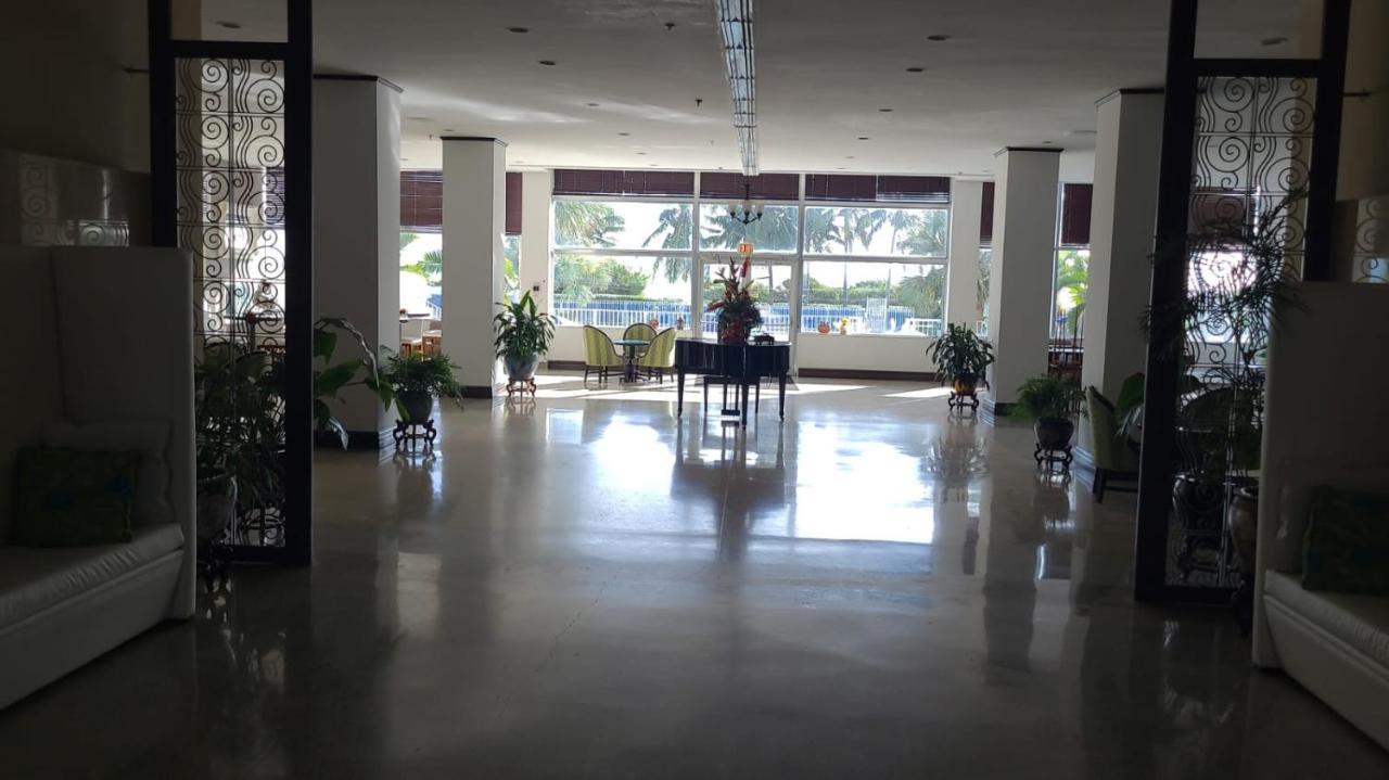 Sherry Frontenac Oceanfront Miami Beach Exterior foto